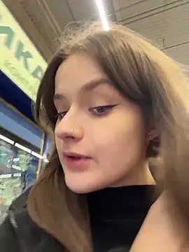 KittyQueeny live sex cam