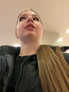 KrisMagnoly live sex cam