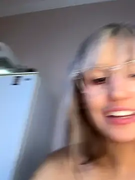 bigbabykiki live sex cam