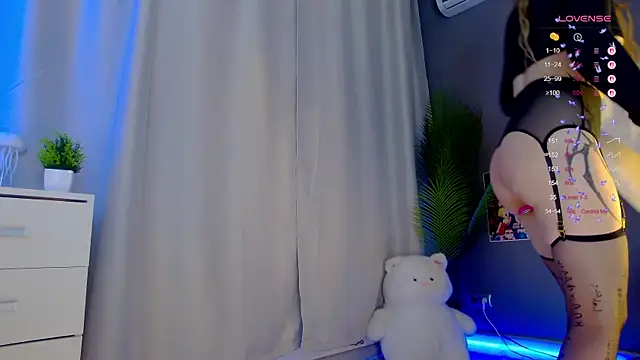 Sayluna live sex cam
