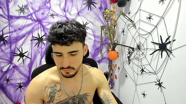 DmitriSanders live sex cam