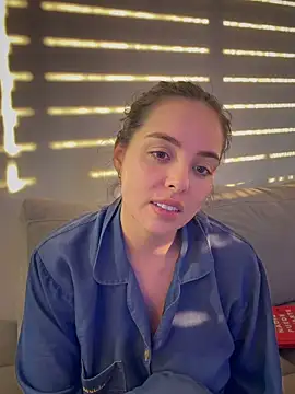 Alirawrz live sex cam