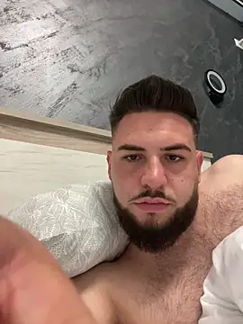 MilanYaman live sex cam