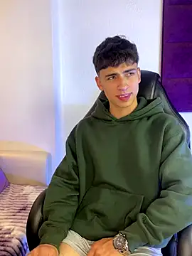 AdrianRinaldi live sex cam