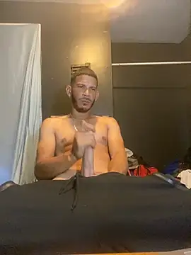 Chico_Bellaco live sex cam