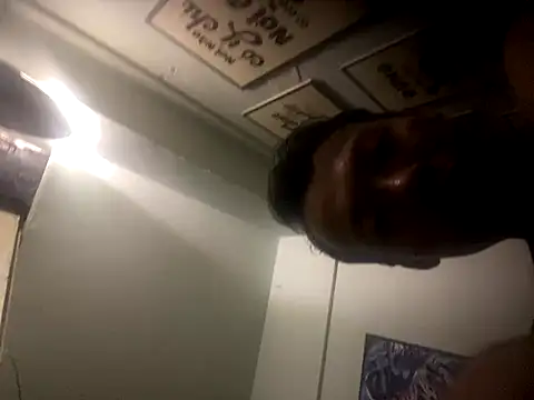 Nhieunhieu199x's web cam