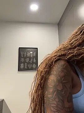 Your_Paris live sex cam