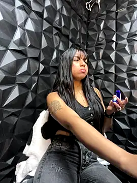 lil_charme's web cam