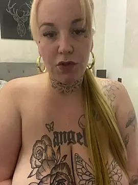 Kathy-Deluxe's web cam