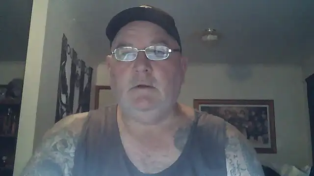 KINKYBLUEYES69 live sex cam