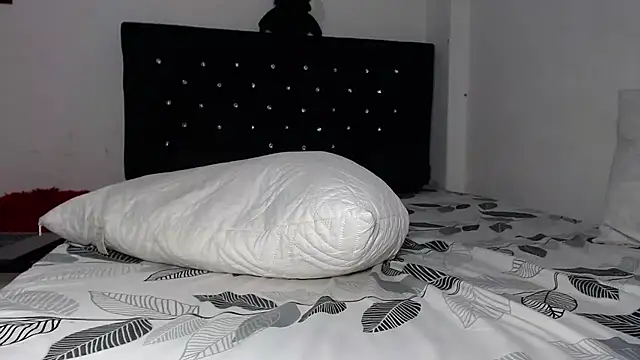 lovemee_30's web cam