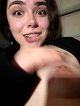 pantyless live sex cam