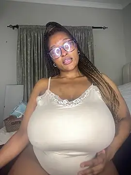 Bustygoddess32 live sex cam