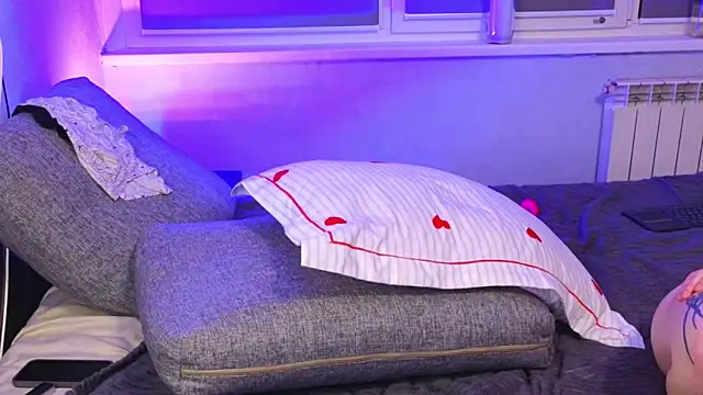 Somniyaa live sex cam