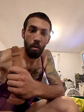 QueenM3 live sex cam