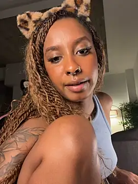 Your_Paris live sex cam