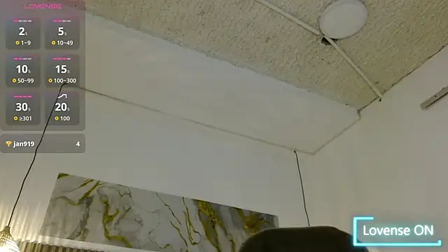 Dyla_n18 live sex cam