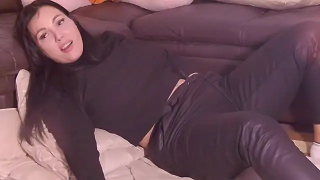 ReiyaRey live sex cam