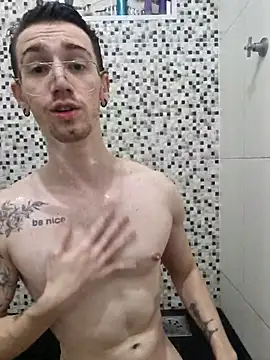 SweetGoodBoy22 live sex cam