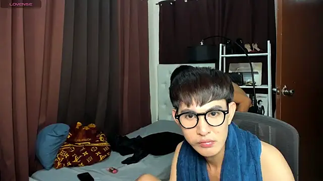 XloverXsiantwink live sex cam