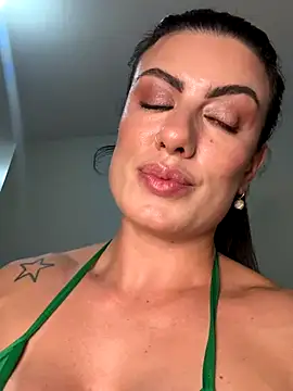 ise_mahh live sex cam