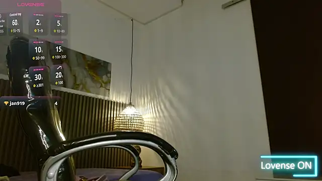 Dyla_n18 live sex cam