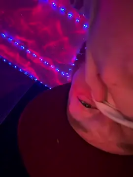 GenitalWars live sex cam
