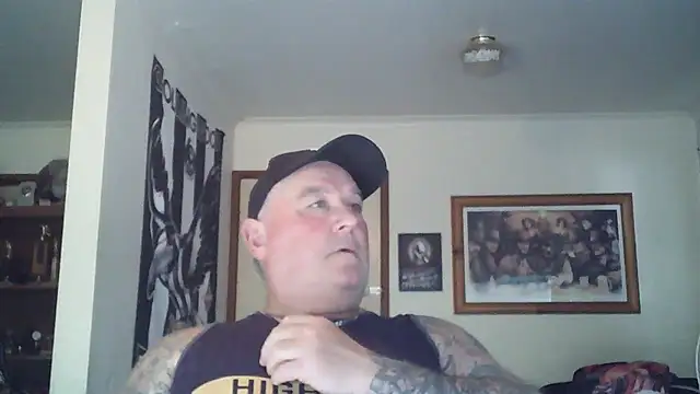 KINKYBLUEYES69 live sex cam