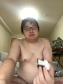yuuki198912 live sex cam