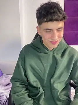 AdrianRinaldi live sex cam