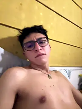 CamiRojas_boy live sex cam