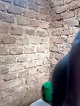 Black_juicy24 live sex cam