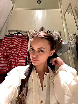 AngelinaTeller live sex cam