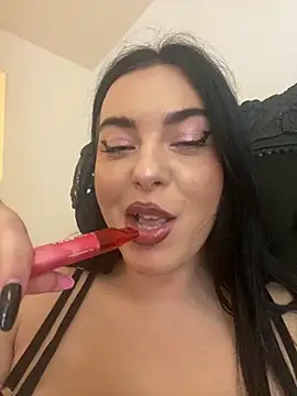 KeiraDark live sex cam