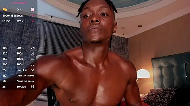 DannSmmith's Stripchat show and profile