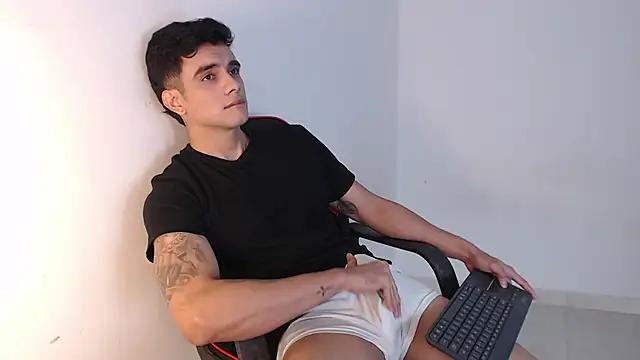 adam_levis17 live sex cam