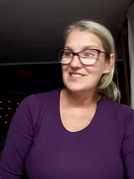 irinamaux live sex cam