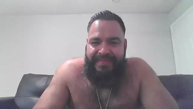 BigJohnBear39 live sex cam