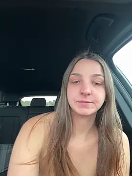 DoriDeluxe66 live sex cam