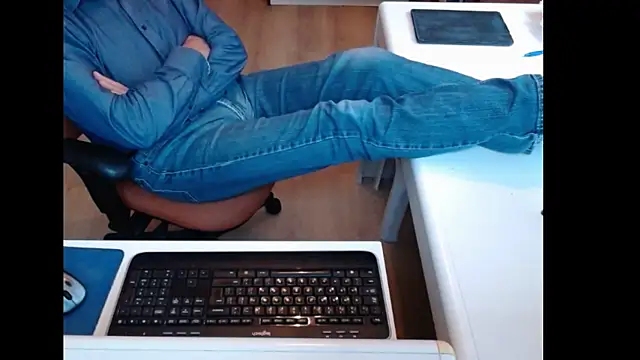 dutchpornking's cam snapshot