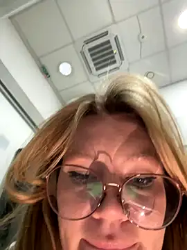justmilaa live sex cam