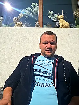 KarlosCarutox live sex cam