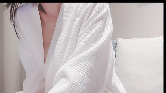 AngleZii live sex cam