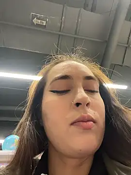 Holly_Play live sex cam