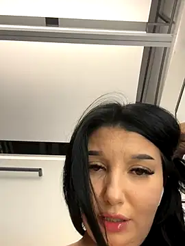 Tisha_Busty live sex cam
