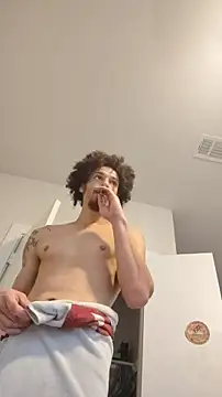 Clearlytothepoint420 live sex cam