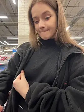 KittyQueeny live sex cam