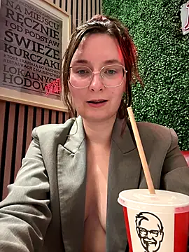 The_Snowwhitee live sex cam