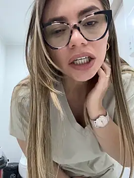 alicee16 live sex cam