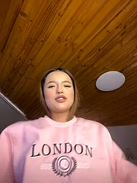 Sofia18_pinkk live sex cam